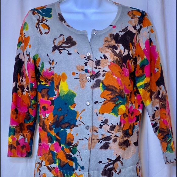 Valerie Bertinelli Cardigan - Picture 2 of 4